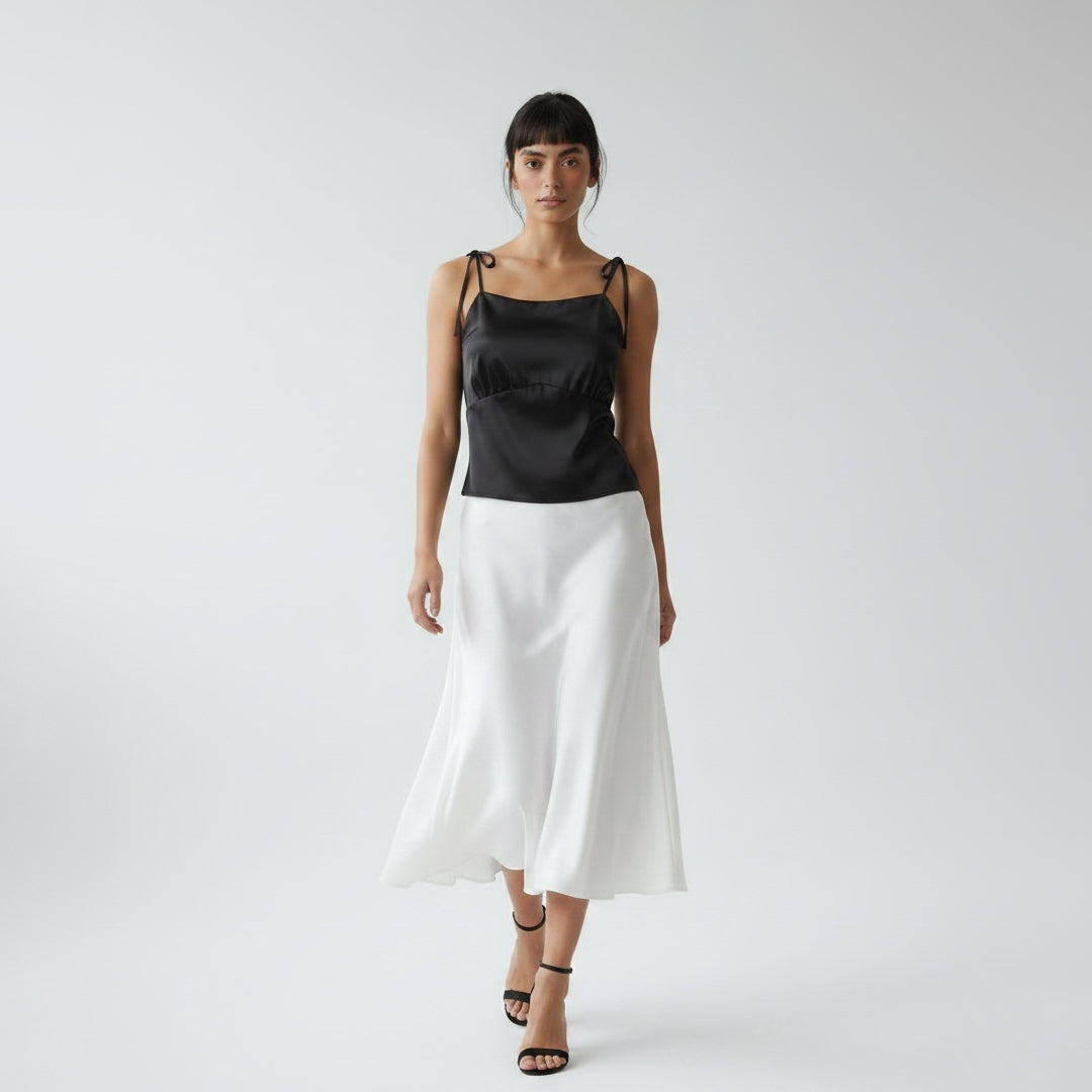 Blusa satinada tirantes en lazo