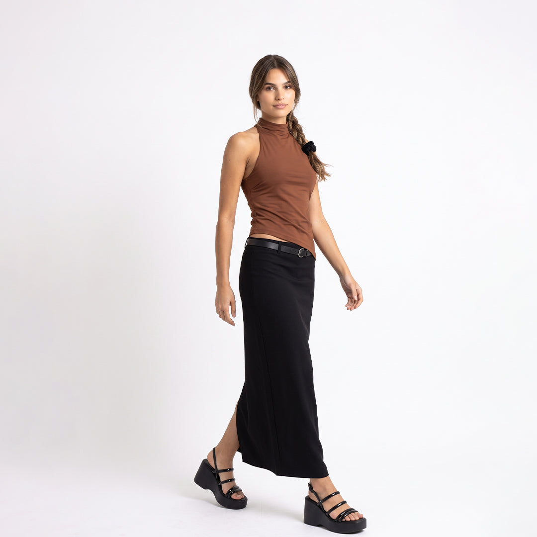 Blusa asimétrica cuello alto