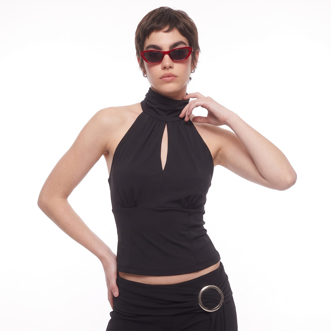 Blusa halter estilo japandi