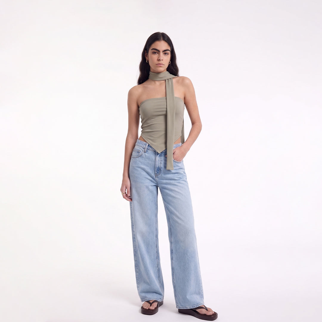 Blusa strapless asimétrica bufanda