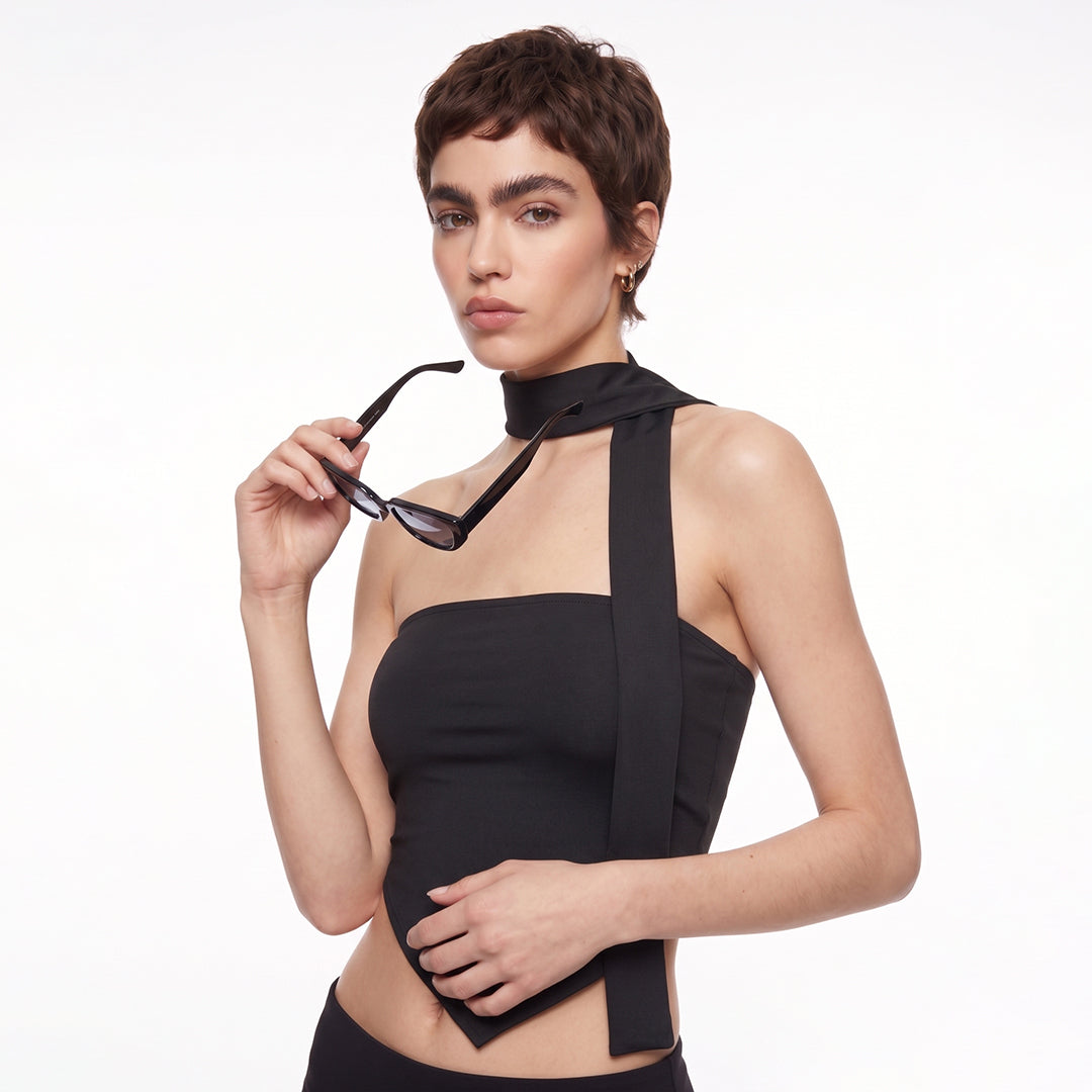 Blusa strapless asimétrica bufanda