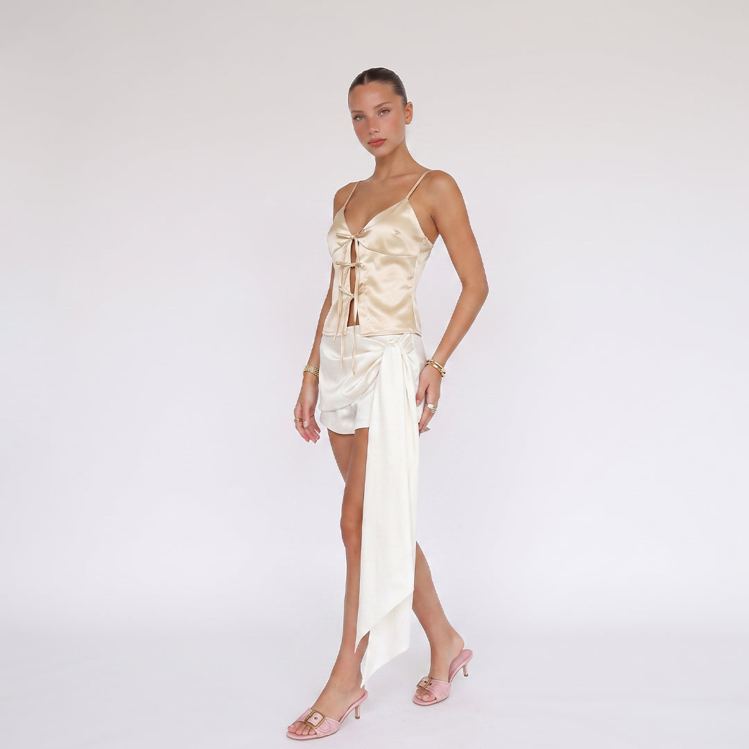 Blusa satinada coquette