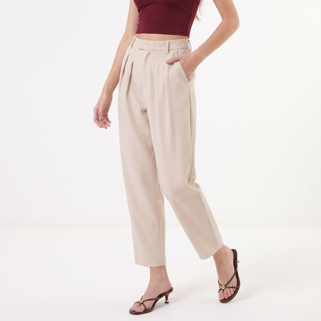 Pantalón carrot pinzas